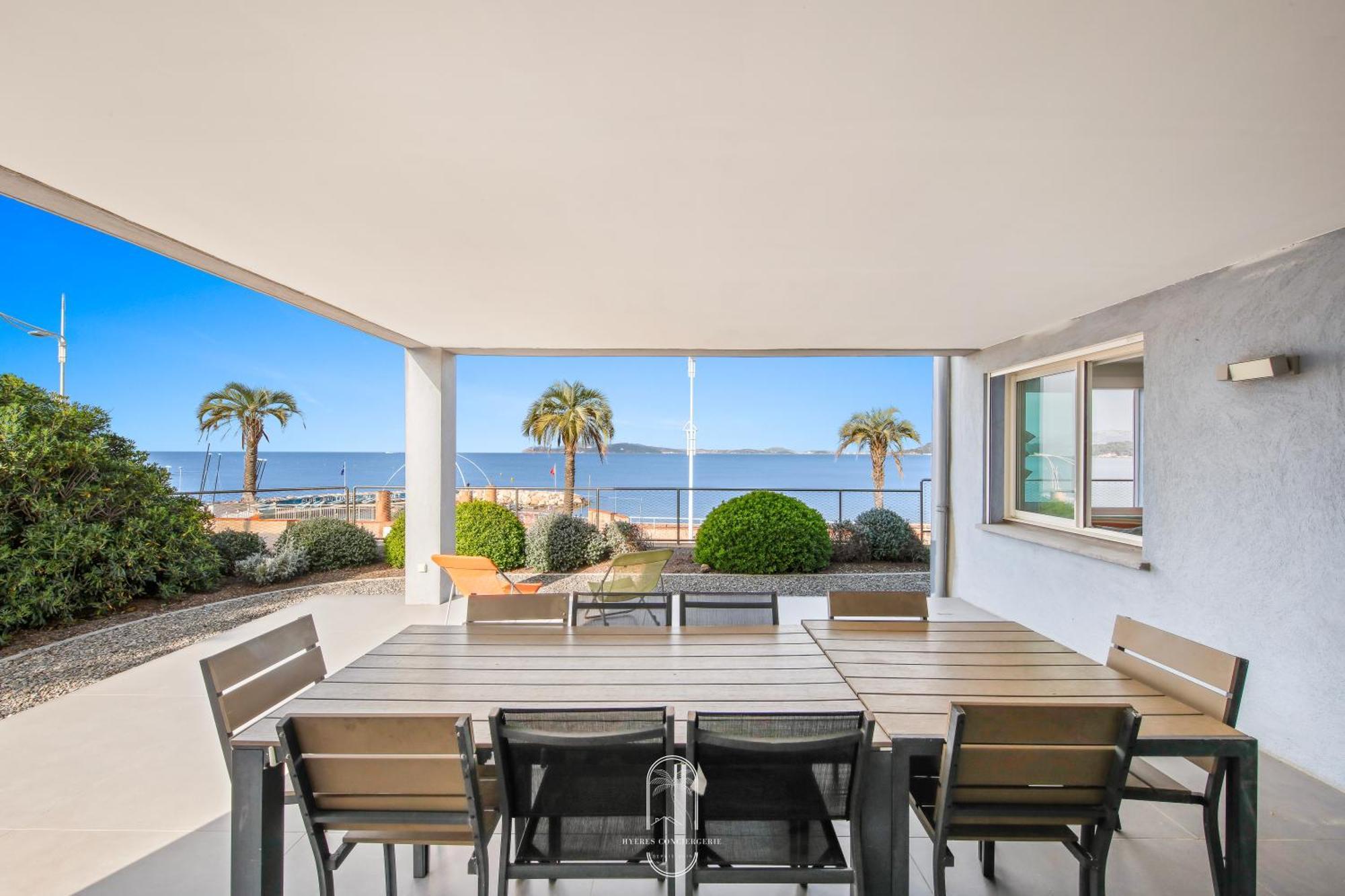 Villa Antoine Appartement Rdj Vue Mer Clim Wifi Parking Plage 50M La Garonne Le Pradet Esterno foto