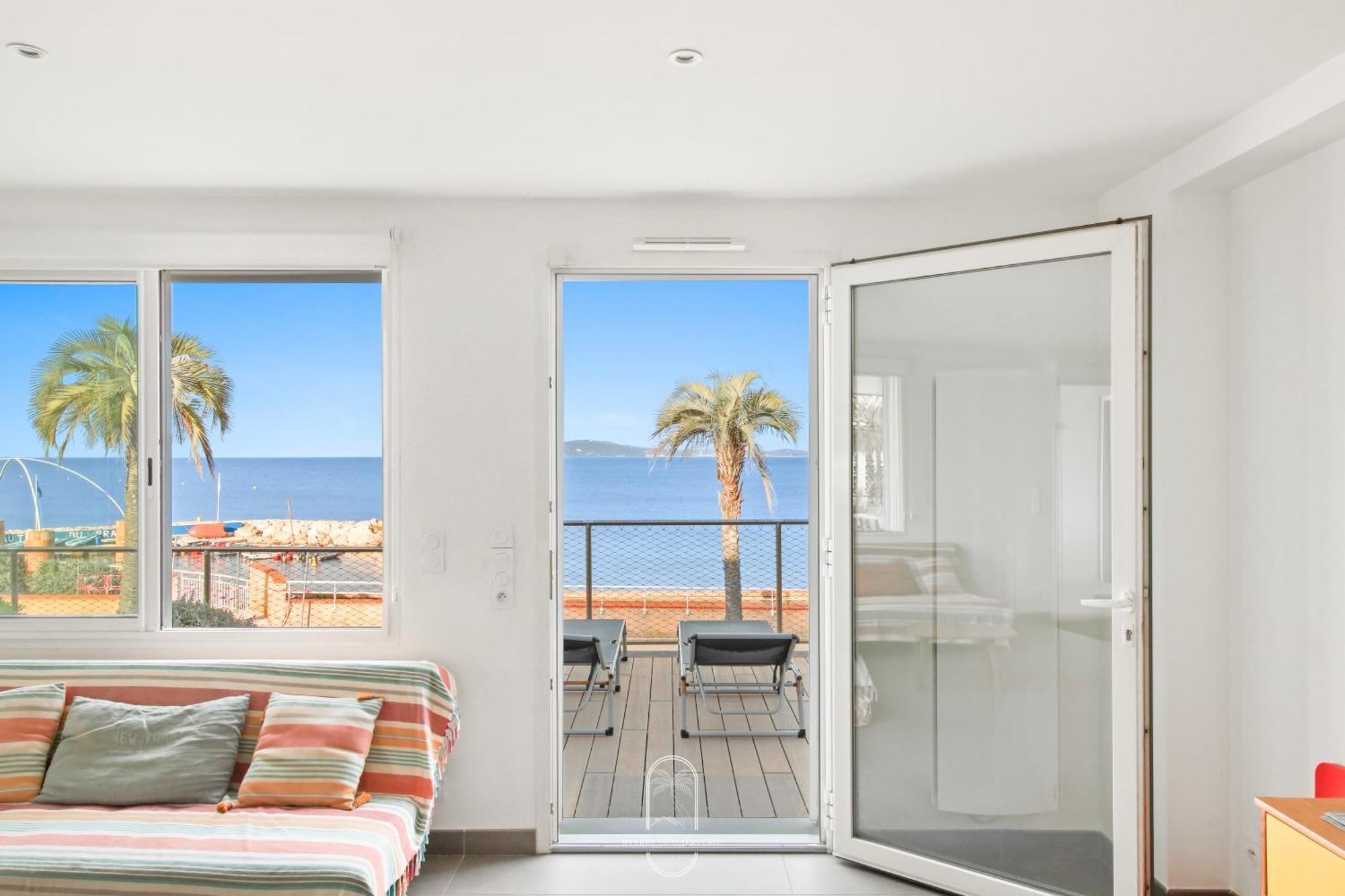 Villa Antoine Appartement Rdj Vue Mer Clim Wifi Parking Plage 50M La Garonne Le Pradet Esterno foto