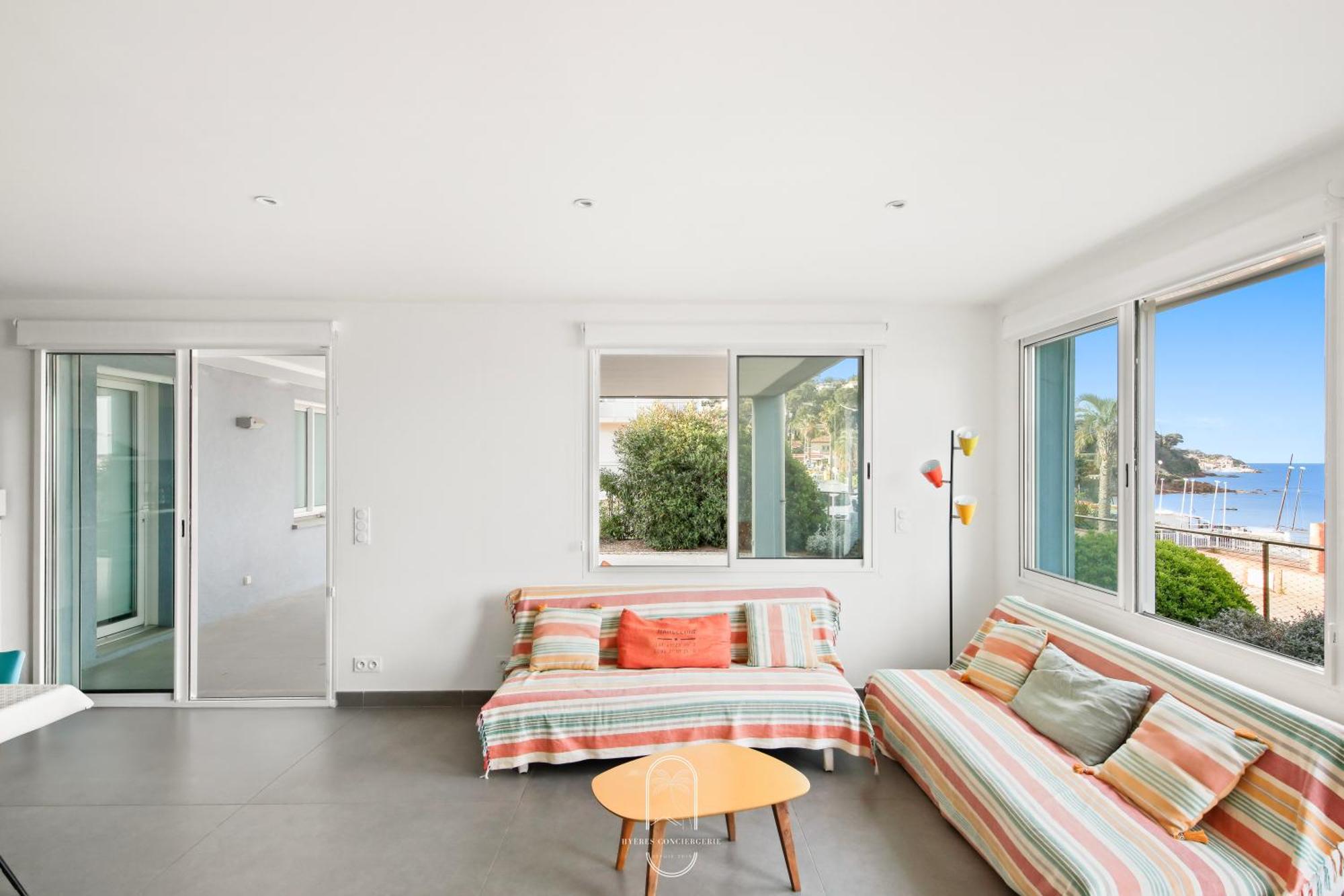 Villa Antoine Appartement Rdj Vue Mer Clim Wifi Parking Plage 50M La Garonne Le Pradet Esterno foto