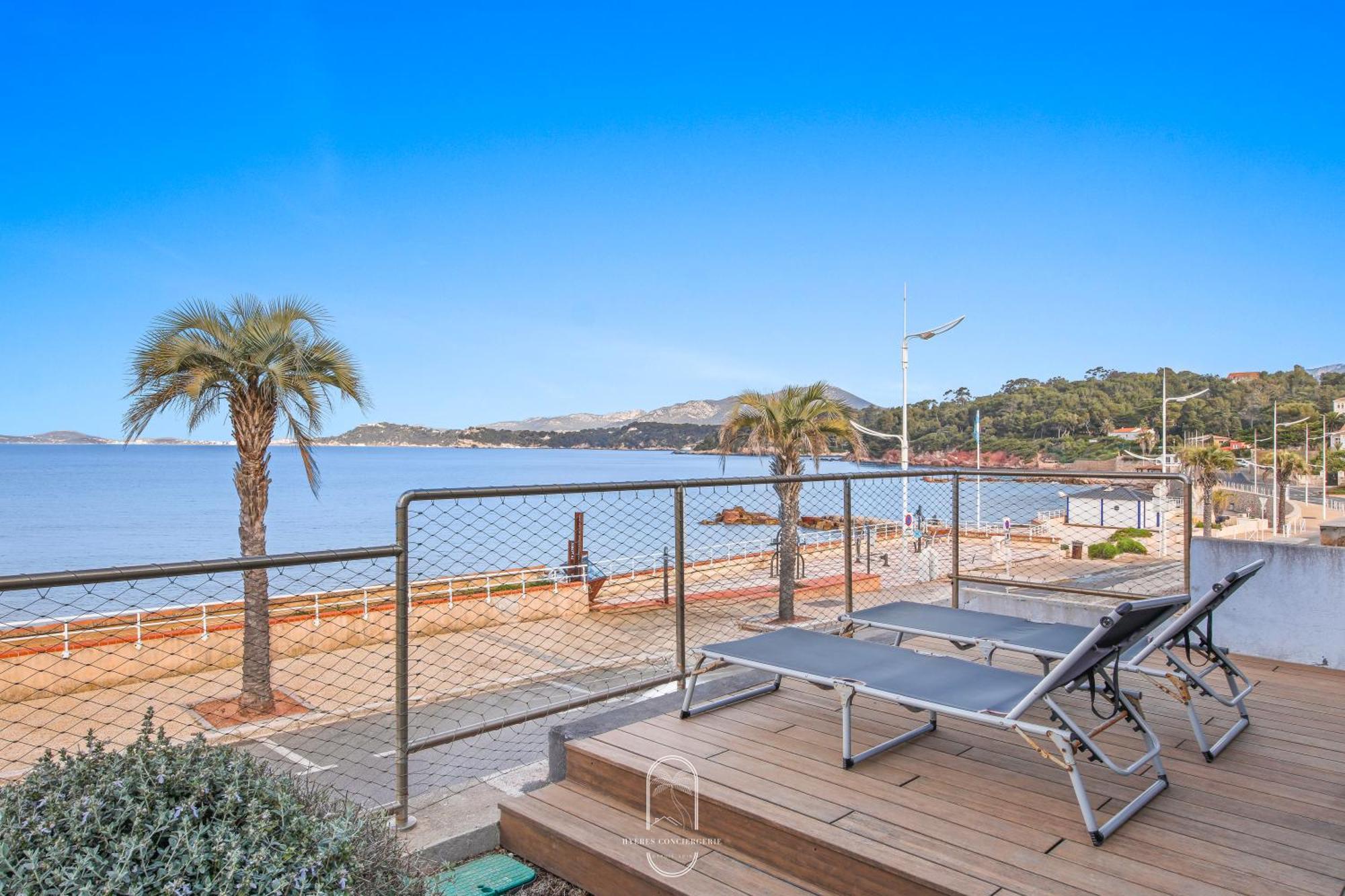 Villa Antoine Appartement Rdj Vue Mer Clim Wifi Parking Plage 50M La Garonne Le Pradet Esterno foto