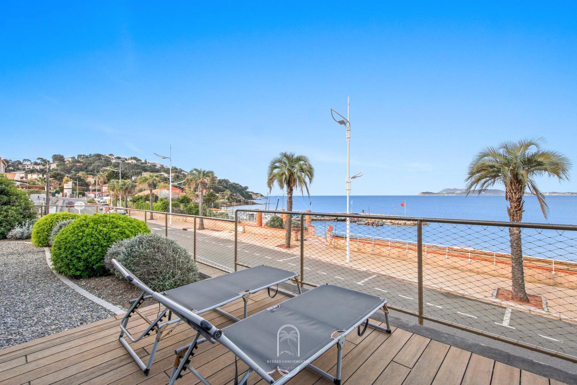 Villa Antoine Appartement Rdj Vue Mer Clim Wifi Parking Plage 50M La Garonne Le Pradet Esterno foto