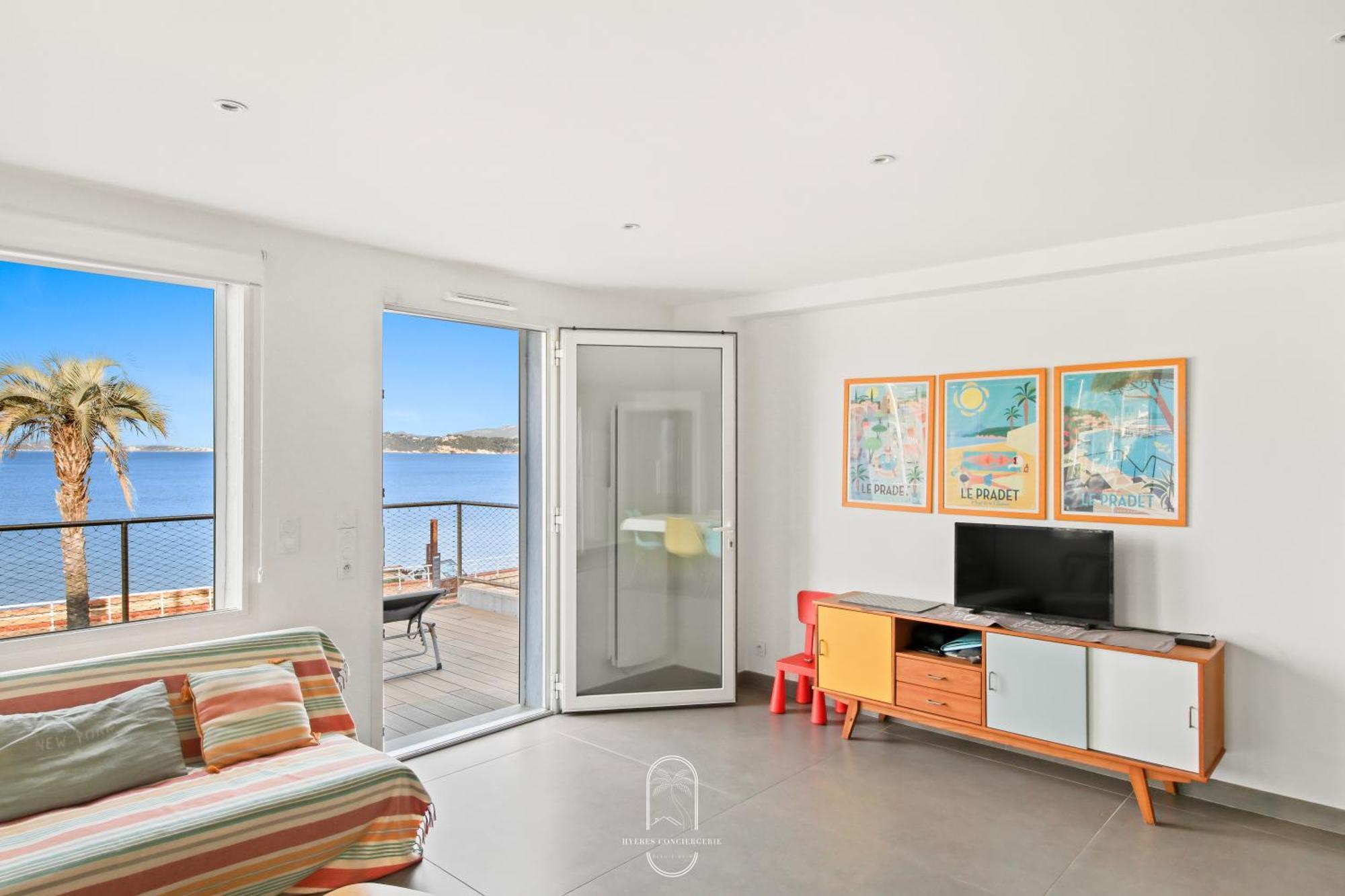 Villa Antoine Appartement Rdj Vue Mer Clim Wifi Parking Plage 50M La Garonne Le Pradet Esterno foto