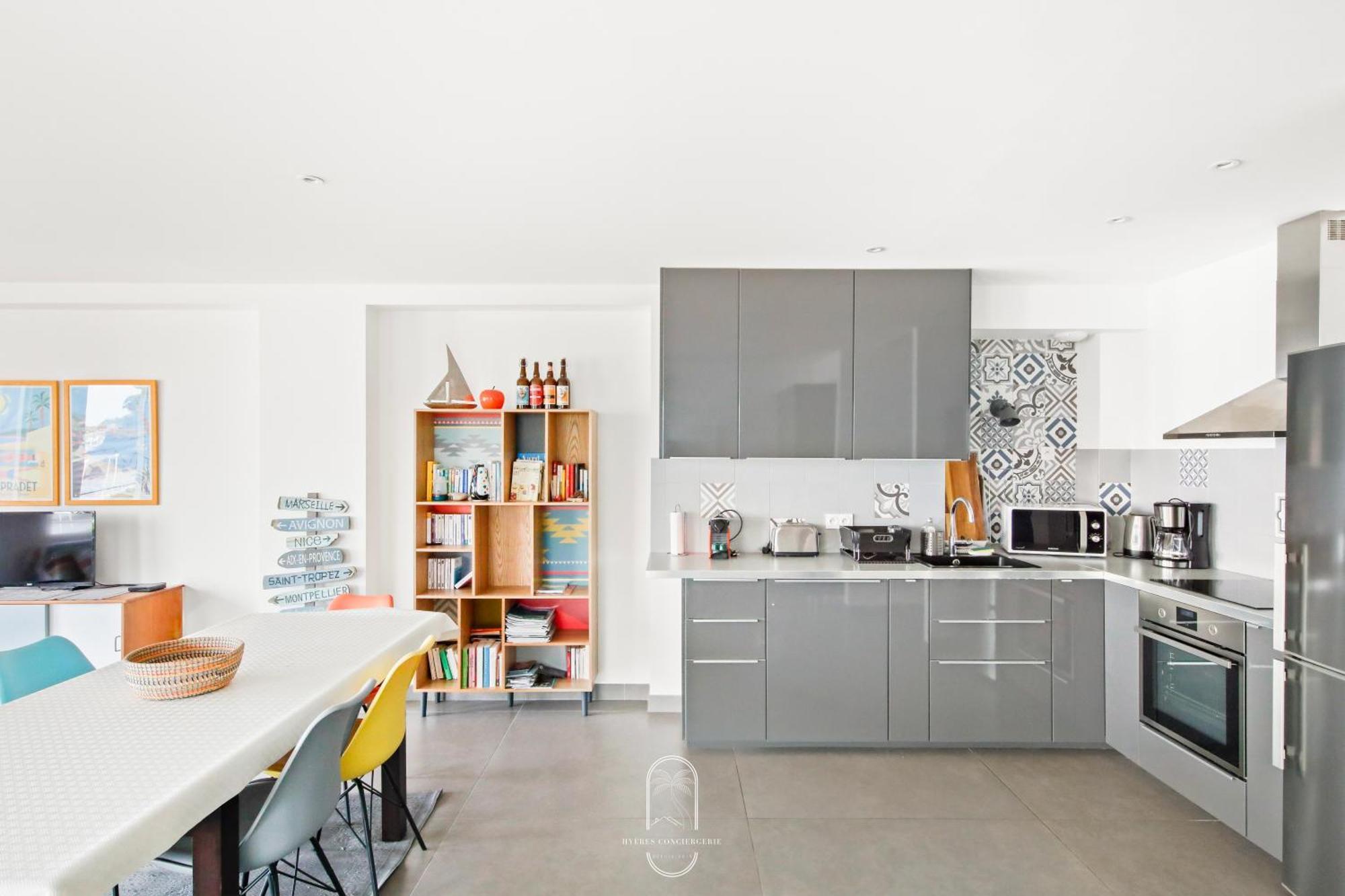 Villa Antoine Appartement Rdj Vue Mer Clim Wifi Parking Plage 50M La Garonne Le Pradet Esterno foto