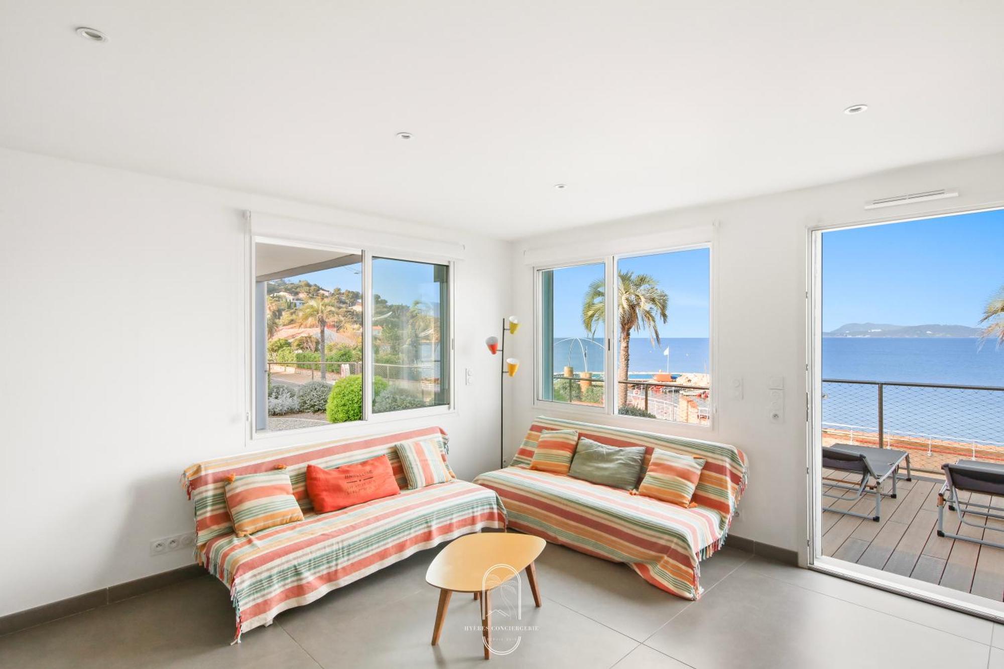 Villa Antoine Appartement Rdj Vue Mer Clim Wifi Parking Plage 50M La Garonne Le Pradet Esterno foto